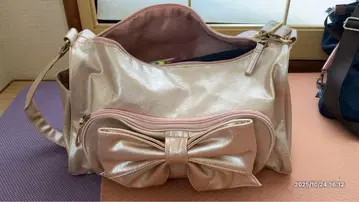 리즈리사 리본 포함 핑크 숄더백