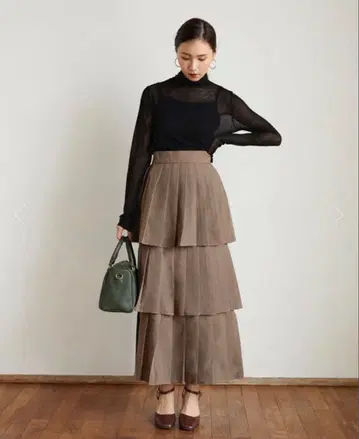 RANDEBOO pleats three skirt (브라운)