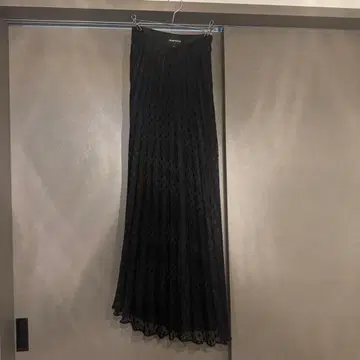 ARMANI 도트 플리츠 롱 스커트