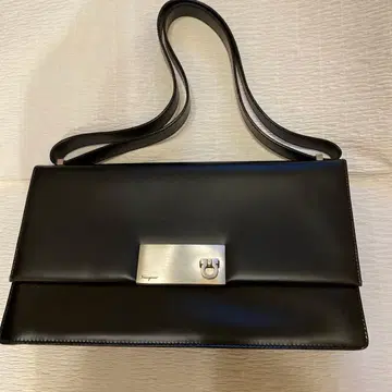 Ferragamo 블랙 숄더백