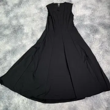 UNIQLO x Theory [ S ] 울트라 스트레치 플레어 롱 원피스