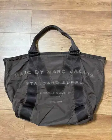 MARC BY MARC JACOBS 토트백 브라운