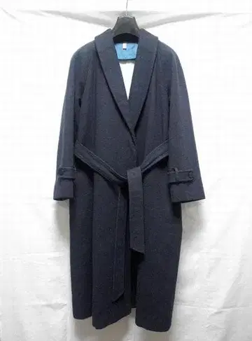 petite robe noire 쁘띠 로브 노아르 숄카라 코트