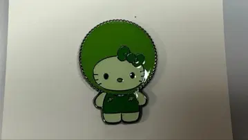 오사카 만박 일본관 한정판 해조 키티 핀 배지 산리오 미사용 마리모