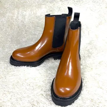 컨디션 최상 마리탕 베로나 가죽 사이드 고어 부츠 숏부츠 23.5