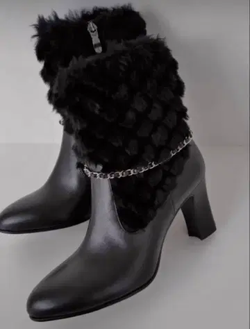 DIANA 퀼팅 퍼 숏부츠 [ 25cm ]