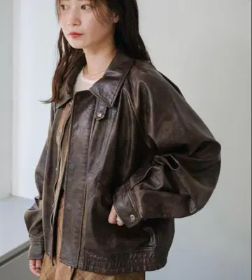 카스타네 인조 가죽 숏 블루종