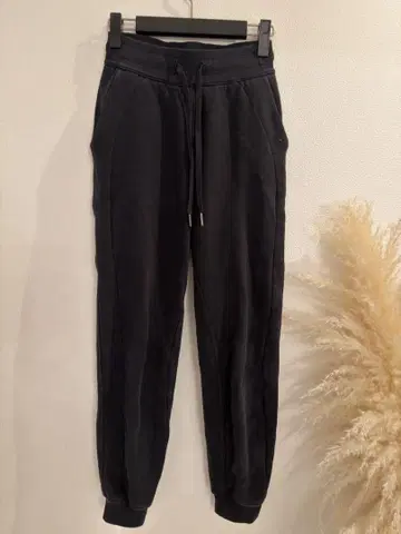 [새상품급] lulu lemon 플리스 조거 팬츠 XS 블랙