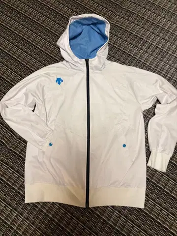 [새상품급] DESCENTE 골프 집업 자켓 화이트 S