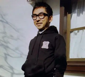 츠네오카 아키라 착용 HI-STANDARD 맥대디 콜라보 후드티 하이스타