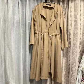 closet story 베이지 트렌치코트