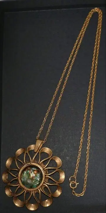 플라워 모티브 목걸이