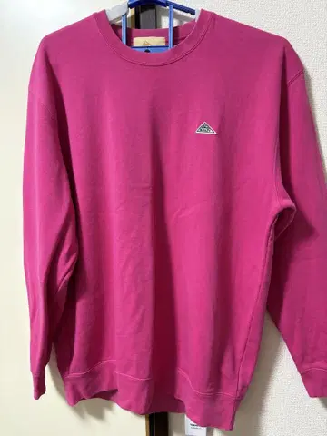 새상품급 KELTY 핑크 맨투맨 트레이닝복
