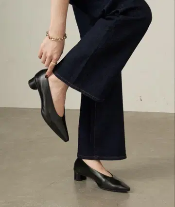 GRISE 3cm 가죽 소프트 펌프스