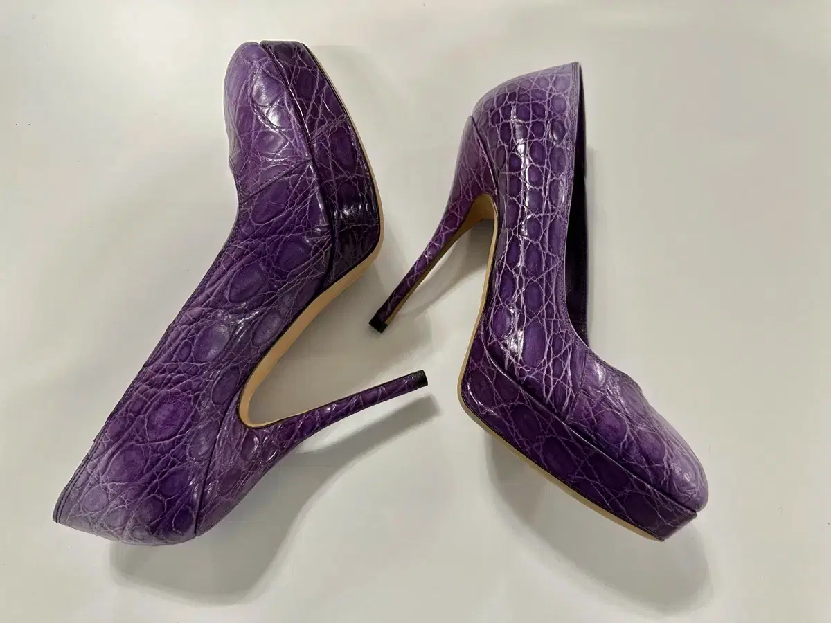 Tis' The Season To Party and Stun 의상 – 페이지 2 – House Of Huntington, image size:1200x900