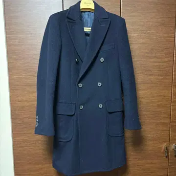 Green Label Relaxing 네이비 체스터 코트 새상품급