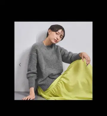 UNITED ARROWS 폭스 캐시미어 크루넥 니트 2.5만엔