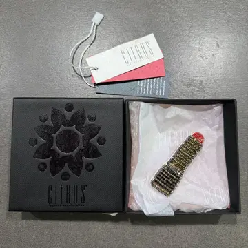 CITRUS 립스틱형 브로치