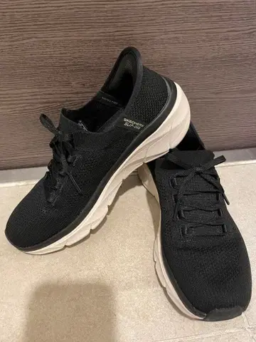 Skechers 디럭스 워커 2.0 블랙 23.5