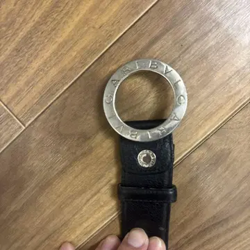 블랙 가죽 벨트 원형 버클