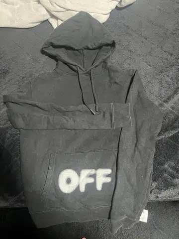 OFF 블랙 후드티