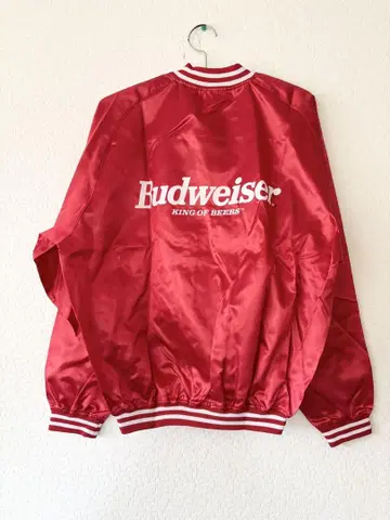 Budweiser 빨간색 새틴 자켓