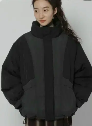 NIKOAND. 블랙 다운 자켓