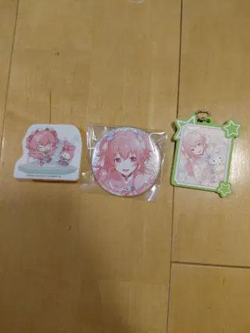 모모이 아이리 산리오 콜라보 클립 캔뱃지 키링