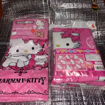 챠미 키티 레저 시트, 백