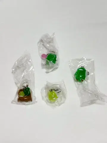모리조와 킷코로 메지루시 액세서리 x 4