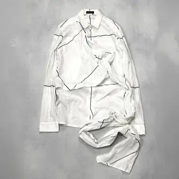 KRISVANASSCHE - deformation shirt