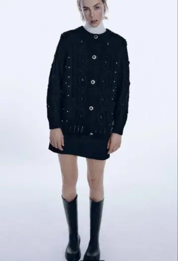 [ 미사용 새상품 ] ZARA 큐빅 버튼 니트 가디건 비쥬