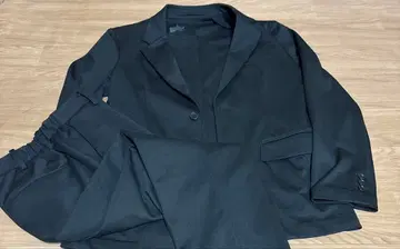 무인양품 자켓과 팬츠 세트. 최근 유행하는 블랙스 슈트! 스트레치