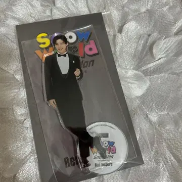 Snow Man 메구로 렌 아크릴 스탠드 SnowWorld