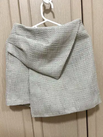 베이지 랩 스코트