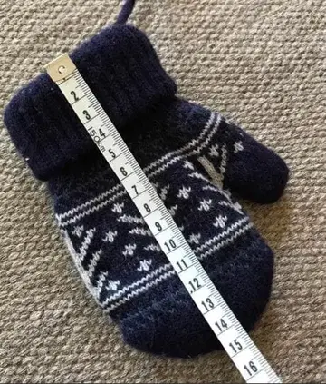 네이비 눈꽃 무늬 벙어리장갑 약 16cm