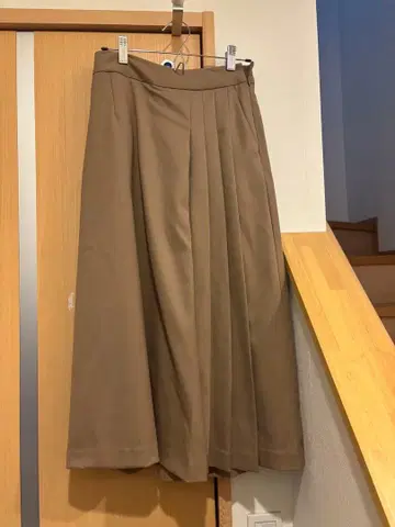 브라운 플리츠 큐롯 팬츠