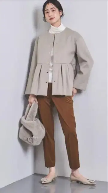 UNITED ARROWS 그레이 페플럼 노카라 자켓