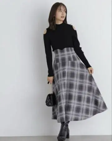새상품급 PROPORTION 코르셋풍 체크 플레어 스커트 블랙 계열