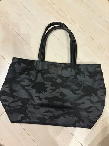L.E.D.BITES (엘이디바이츠) 토트백
