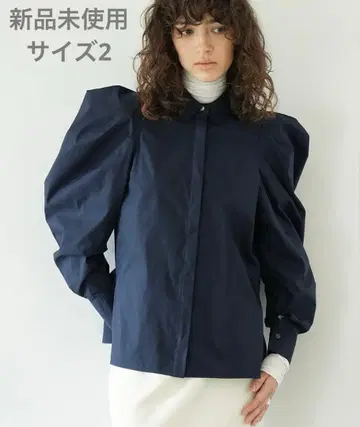 클라네 TUCK SHOULDER SHIRT