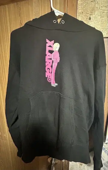 XLARGE 블랙 후드티 애니메이션 캐릭터