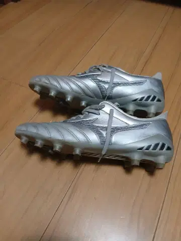 Mizuno 모렐리아 베타 실버 스파이크