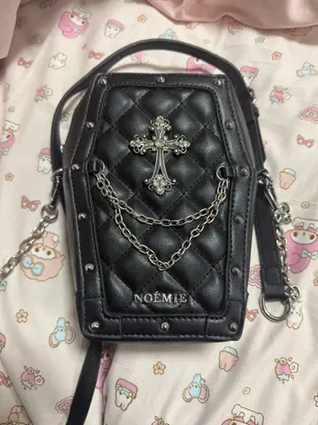 noemie 노에미 코핀형 숄더백 블랙 크로스