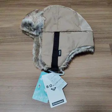 ROXY 베이지 퍼 플라이트 캡