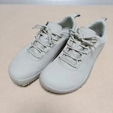 문스타 24.5cm 스니커즈