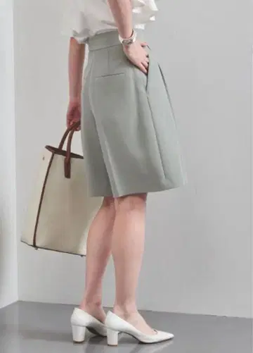UNITED ARROWS UBCMD AC/C 턱 숏팬츠