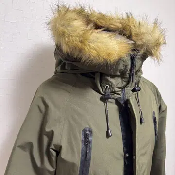 컨디션 최상! 샷 다운 자켓 새상품급 인기 모델