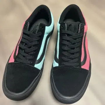VANS PRO 스니커즈 블랙/핑크/라이트 블루