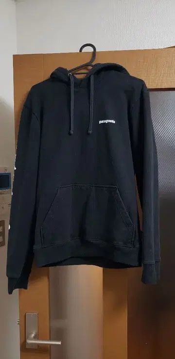 patagonia 블랙 후드티 남녀 공용